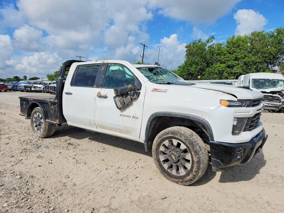 2024 Chevrolet Silverado K2500 Custom