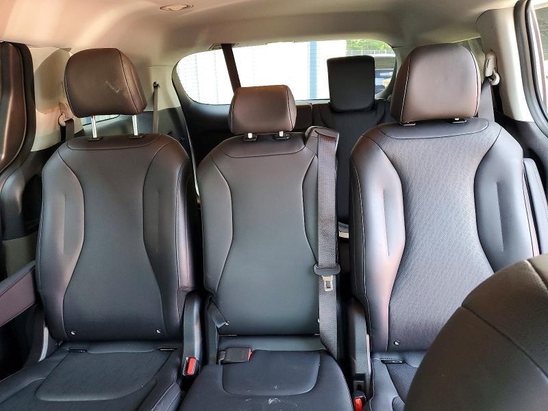 2026 KIA Carnival lxs