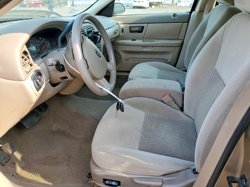 2005 Ford Taurus se