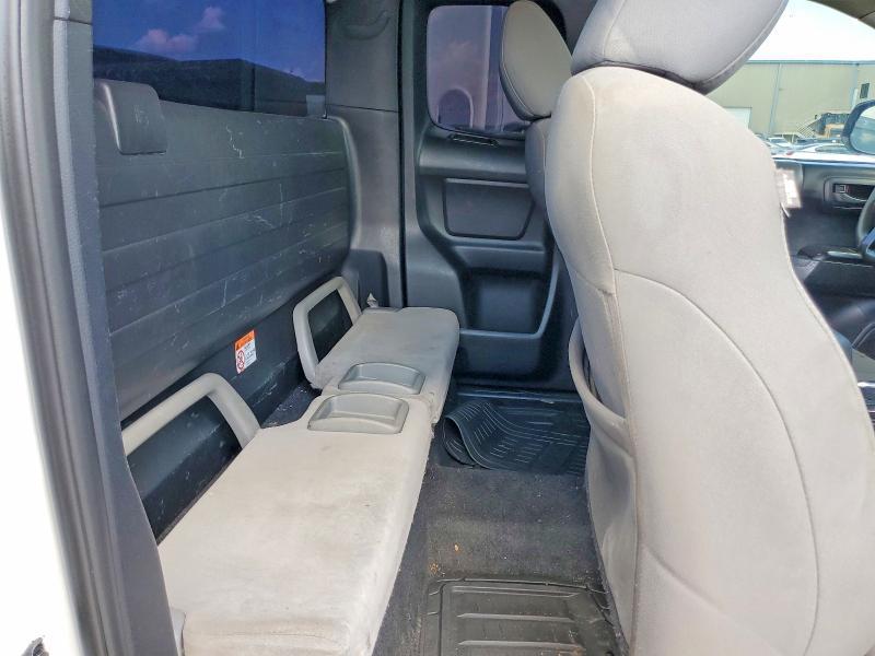 2017 Toyota Tacoma SR