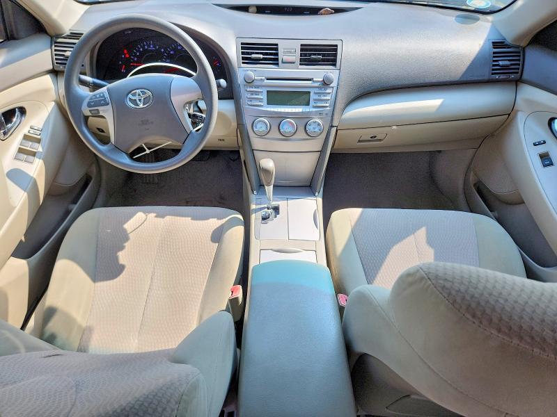 2010 Toyota Camry le
