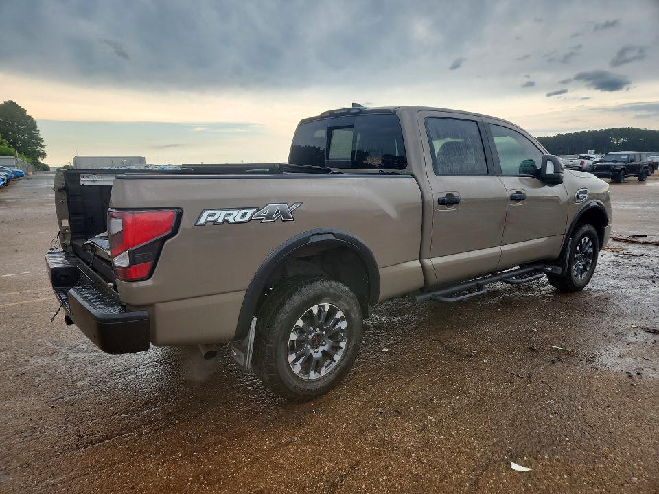 2022 Nissan Titan XD PRO-4X
