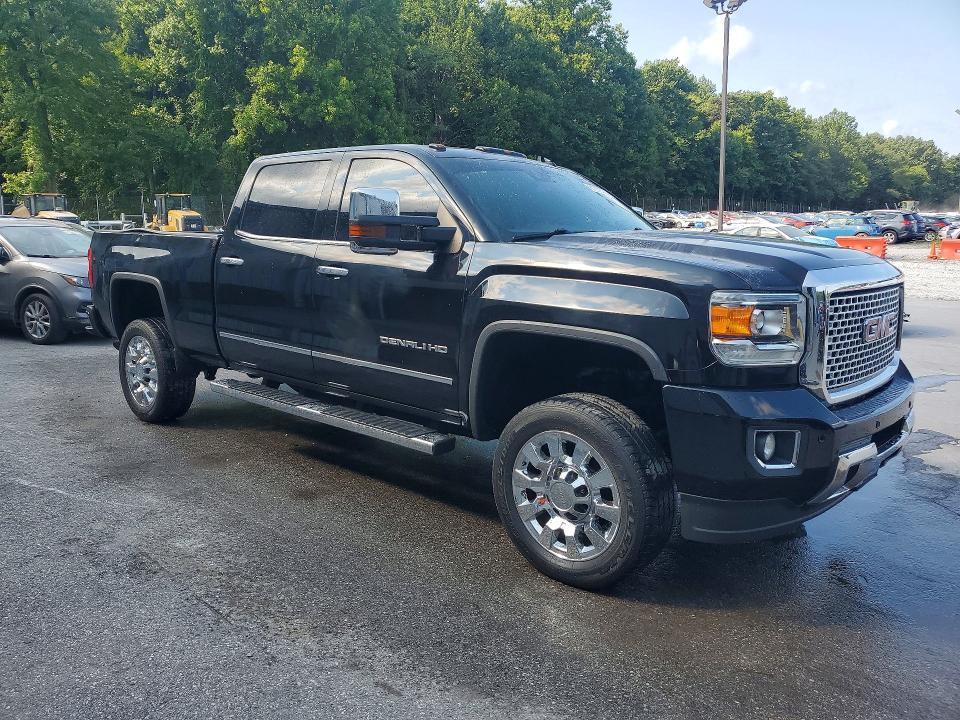 2017 GMC Sierra K2500 Denali