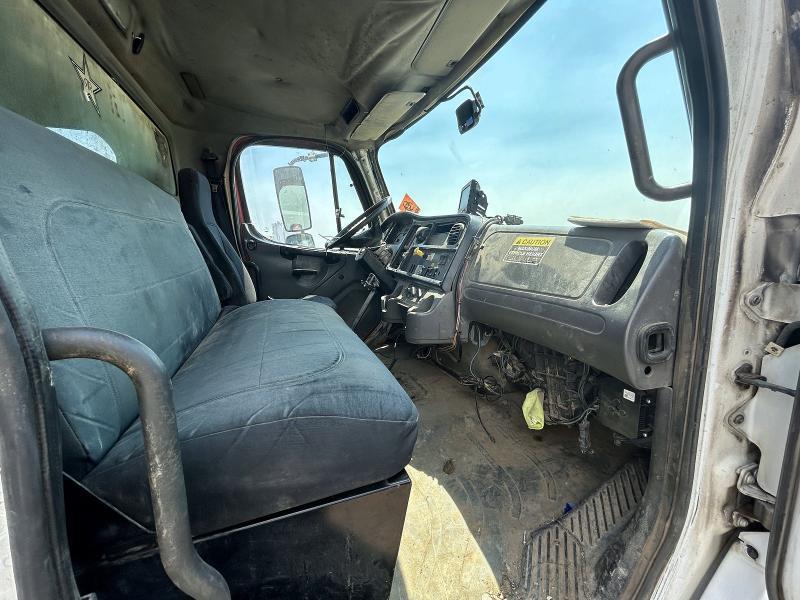 2005 Freightliner Business Class M2 Refuse Truck