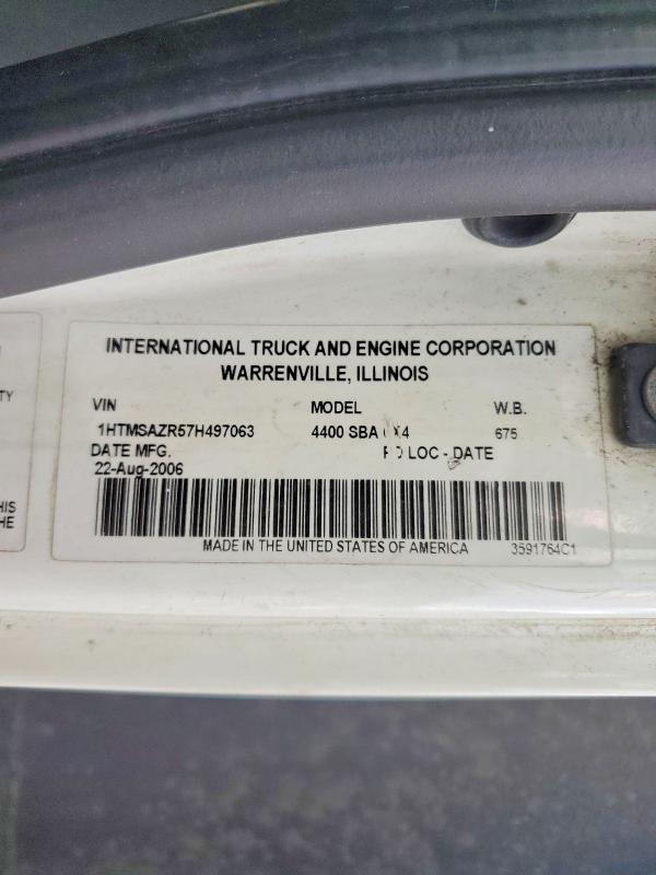 2007 International 4400 Flatbed Truck