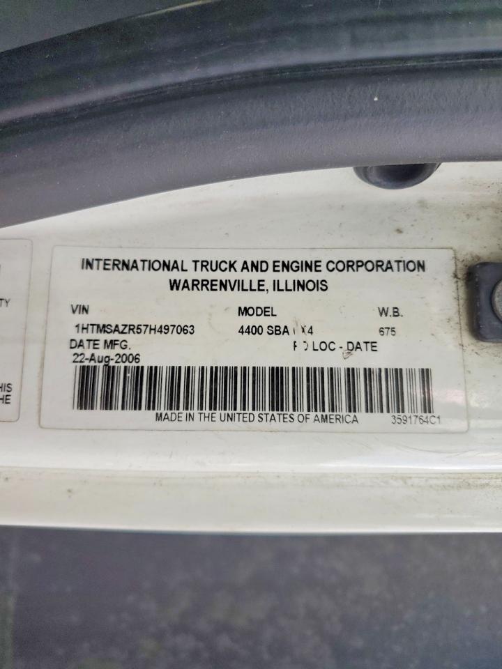 2007 International 4400 Flatbed Truck