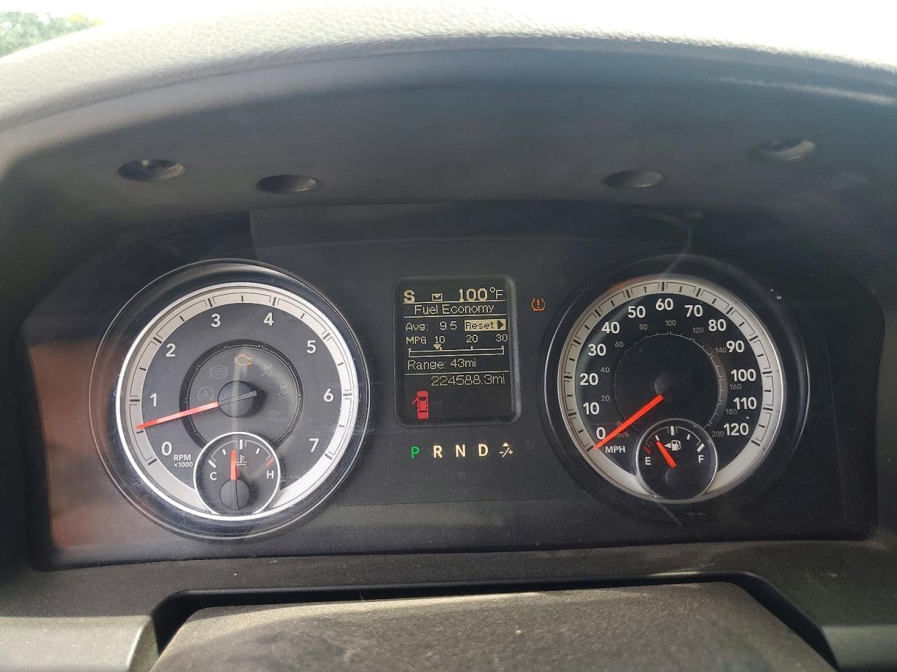 2015 Dodge RAM 1500 SLT