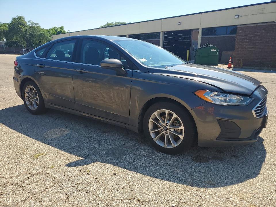 2019 Ford Fusion se