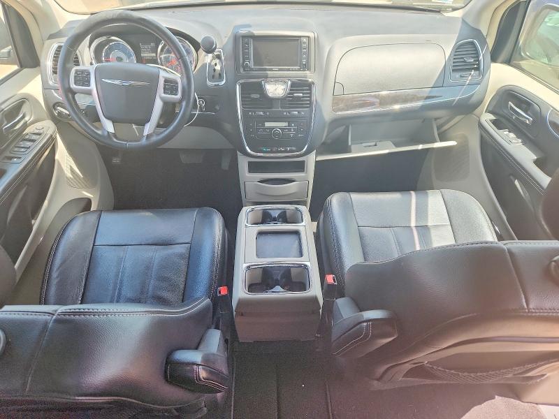 2015 Chrysler Town & Country Touring