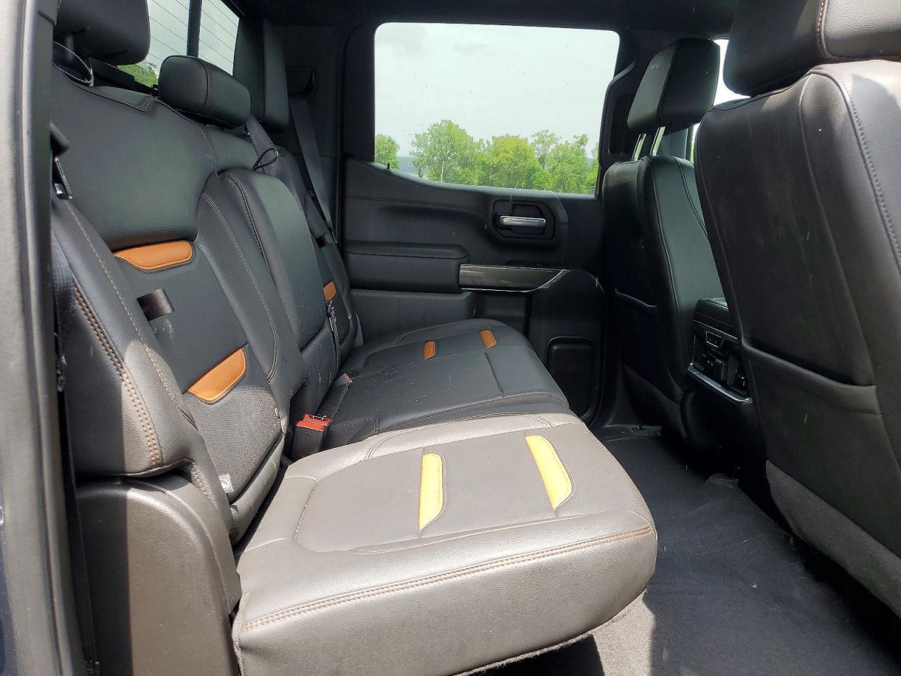 2021 GMC Sierra K1500 AT4
