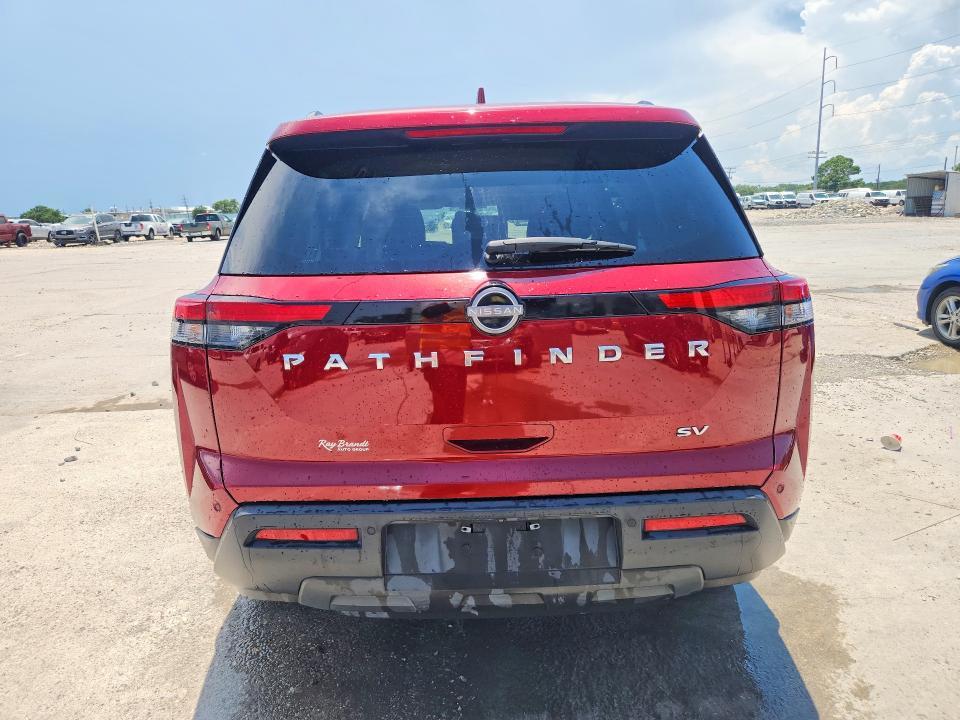 2022 Nissan Pathfinder sv