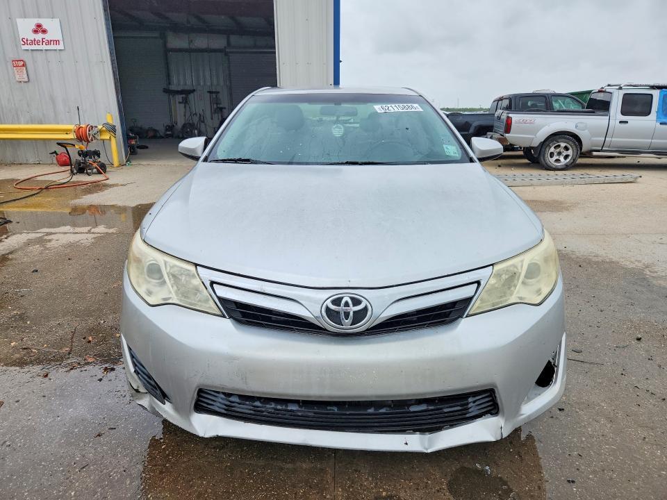 2013 Toyota Camry le