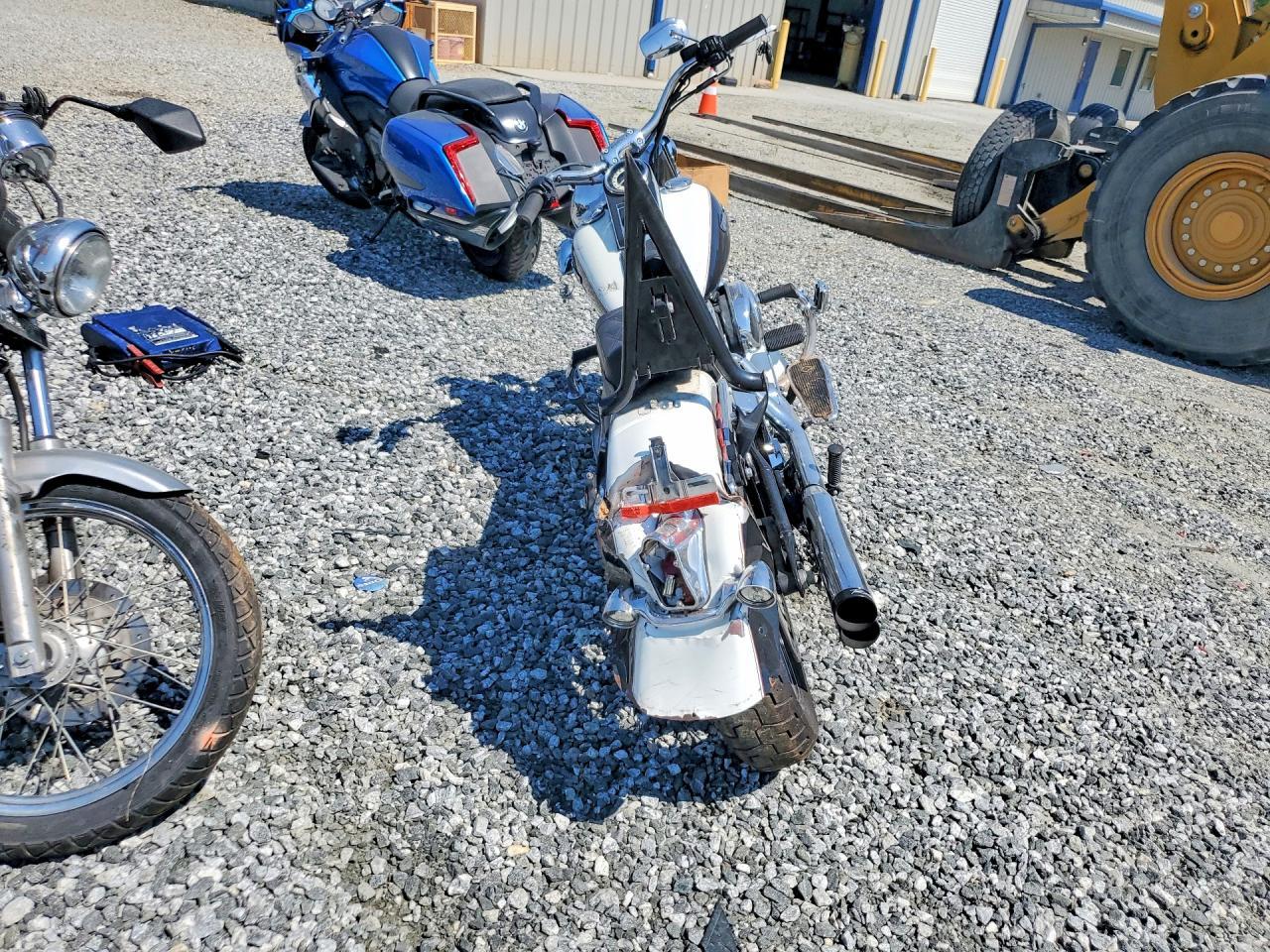 2005 Harley-Davidson Flstni