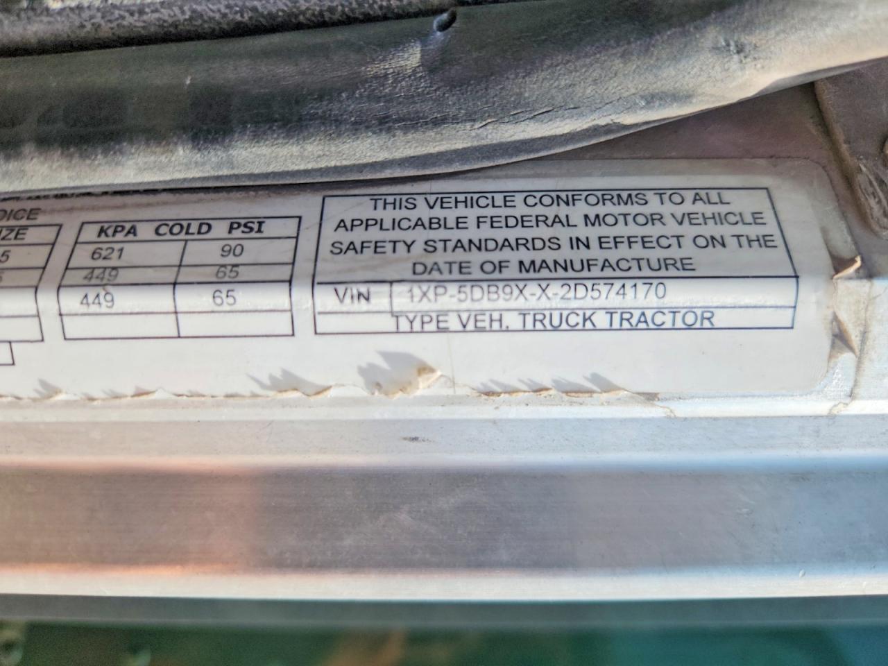 2002 Peterbilt 379 Semi Truck