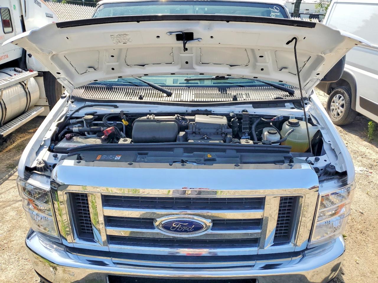 2023 Ford E350 Utility / Service Truck