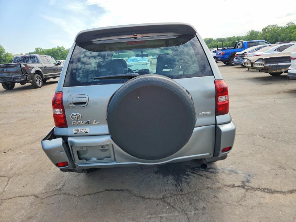 2004 Toyota Rav4 Base