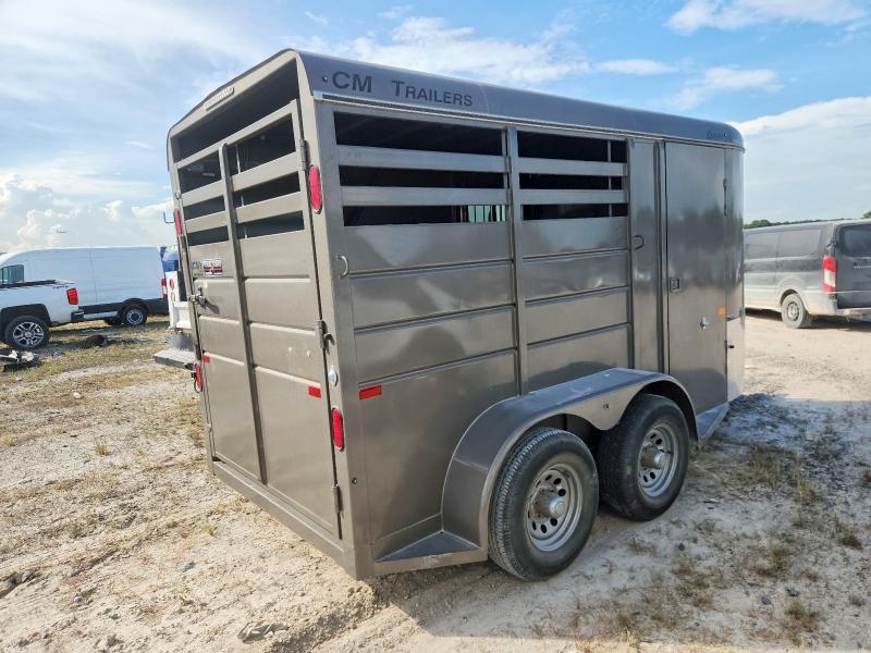 2019 C M CMHO832-1400235 Horse Trailer