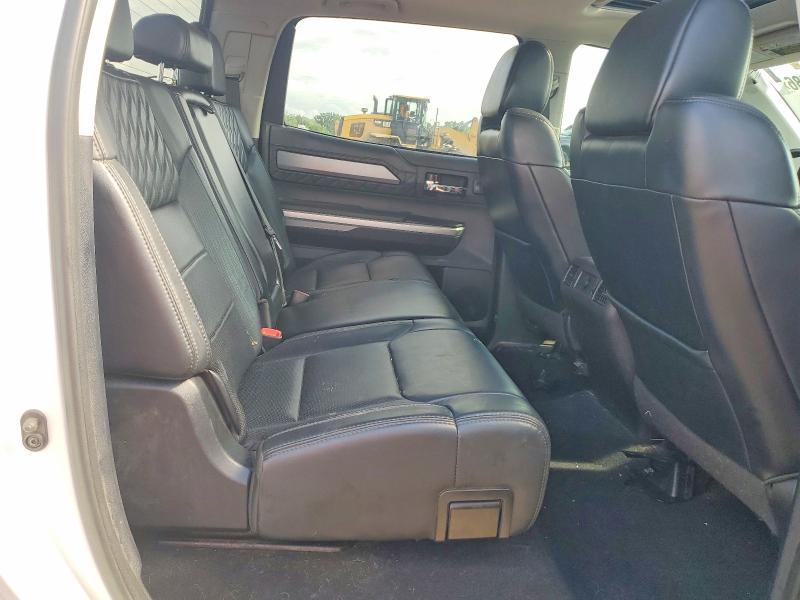 2014 Toyota Tundra Crewmax Platinum