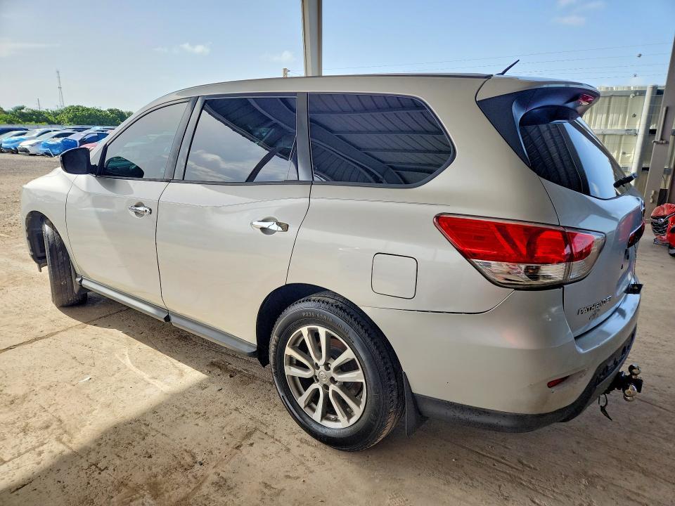 2015 Nissan Pathfinder s