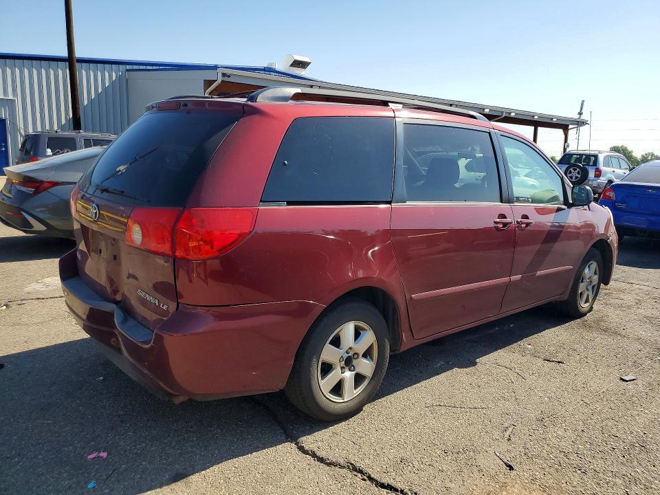 2007 Toyota Sienna le 8-passenger