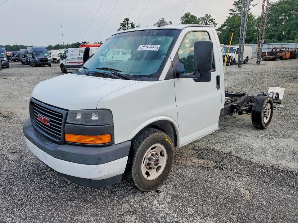 2020 GMC Savana Cutaway G3500