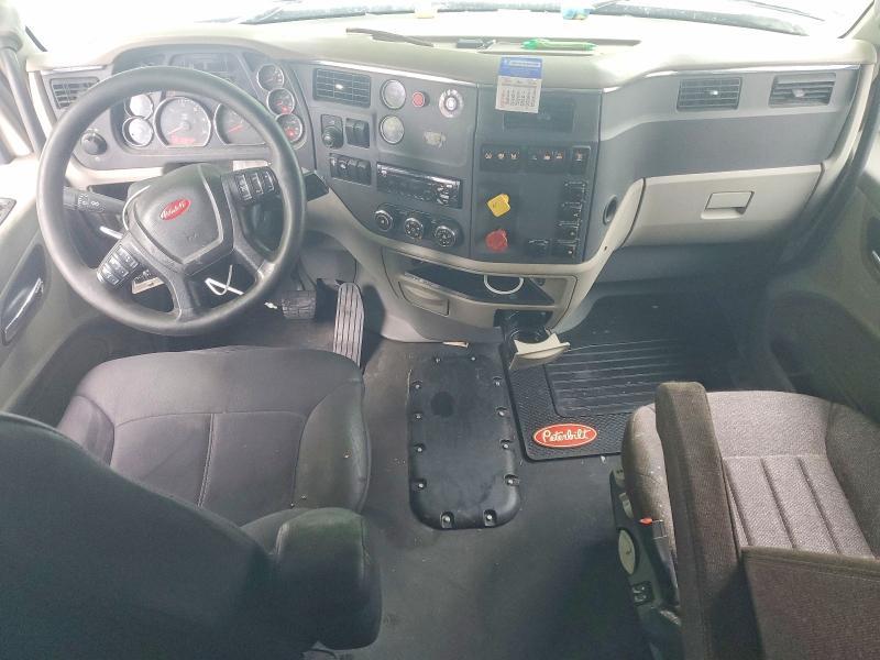 2019 Peterbilt 579-Semi Truck