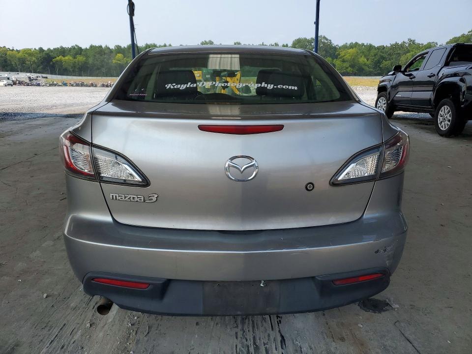 2011 Mazda 3 I
