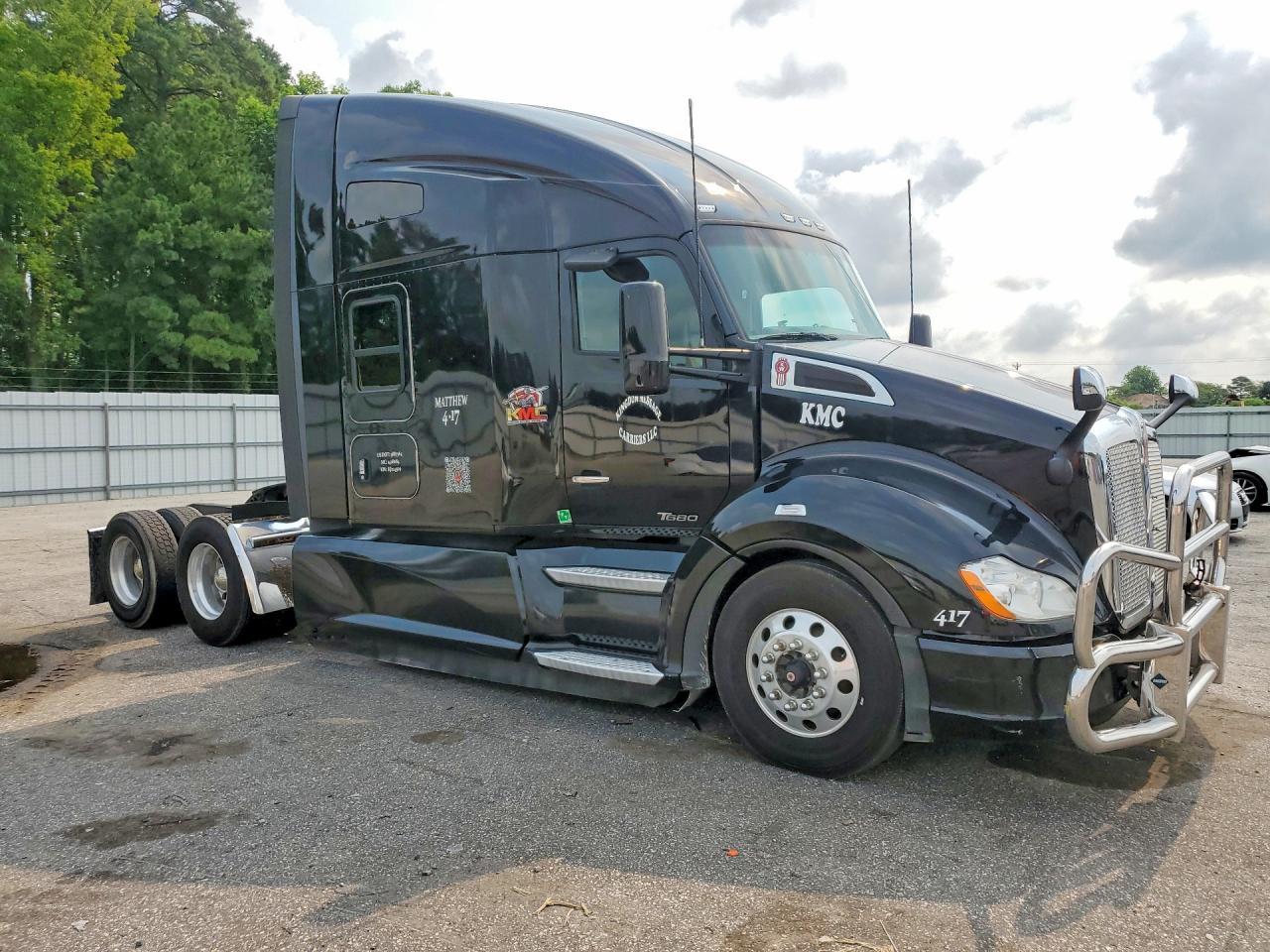 2019 Kenworth T680 Semi Truck