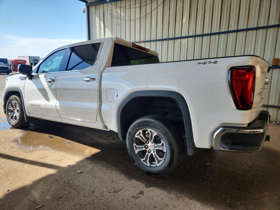 2026 GMC Sierra K1500 slt