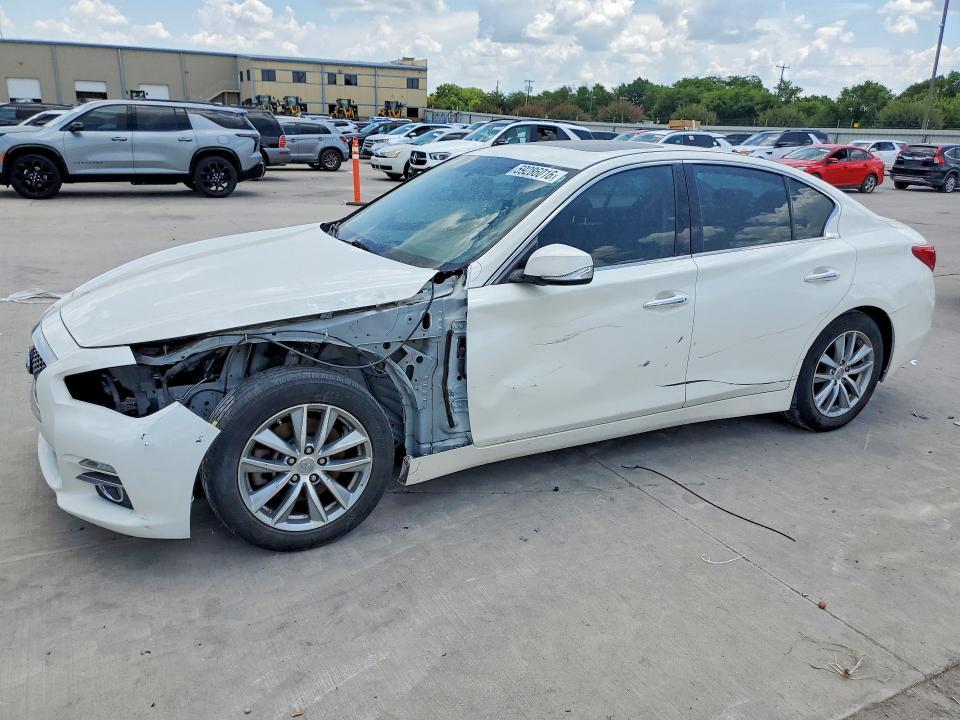 2015 Infiniti Q50 Premium