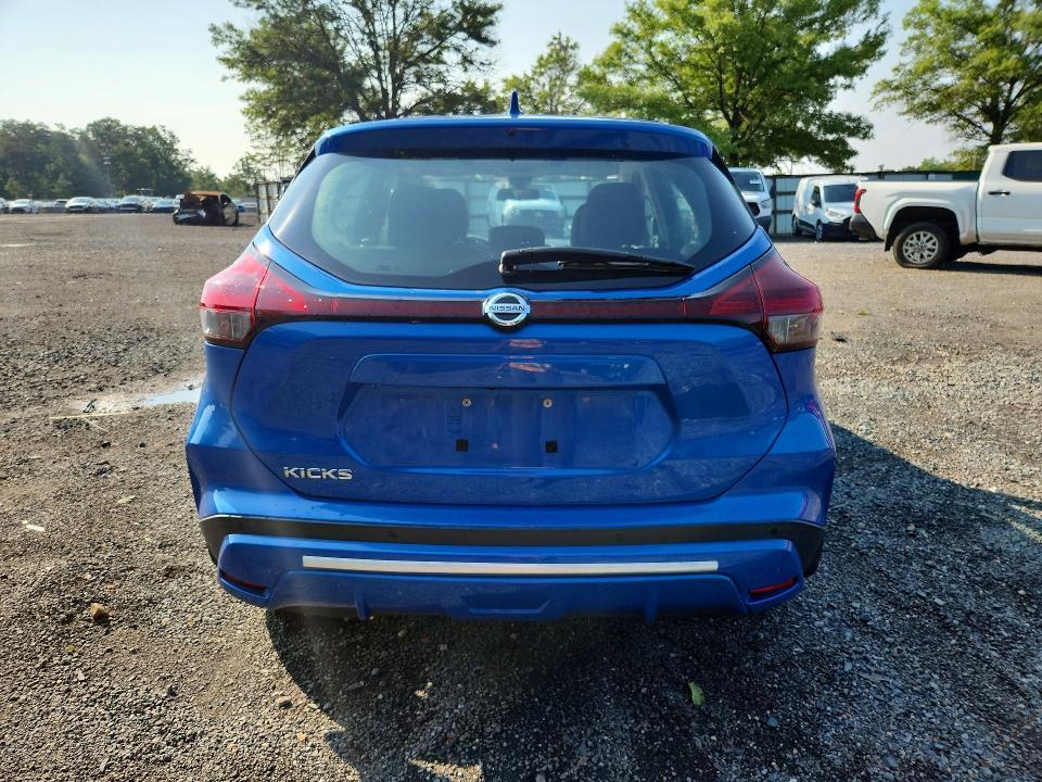 2021 Nissan Kicks s