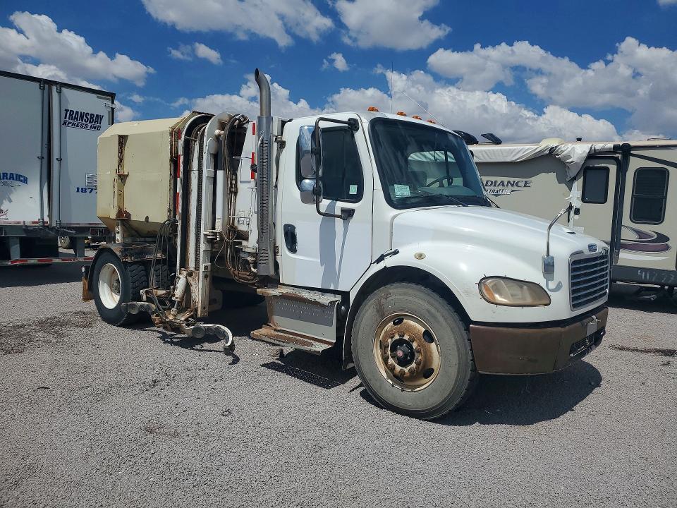 2016 Freightliner M2 106 Medium Duty