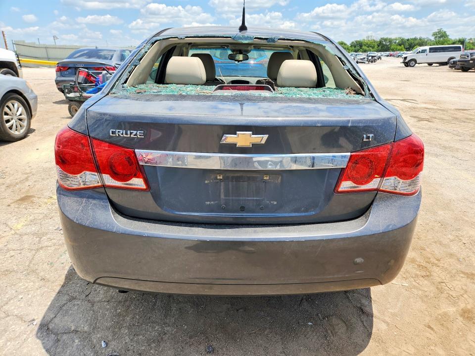 2013 Chev Cruze lt