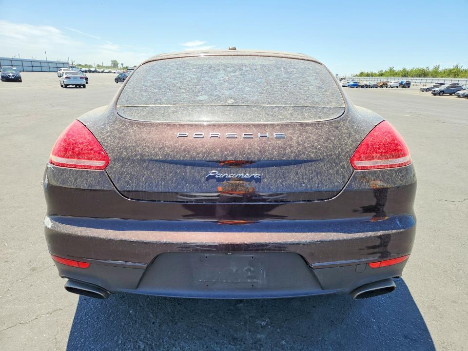 2014 Porsche Panamera 2