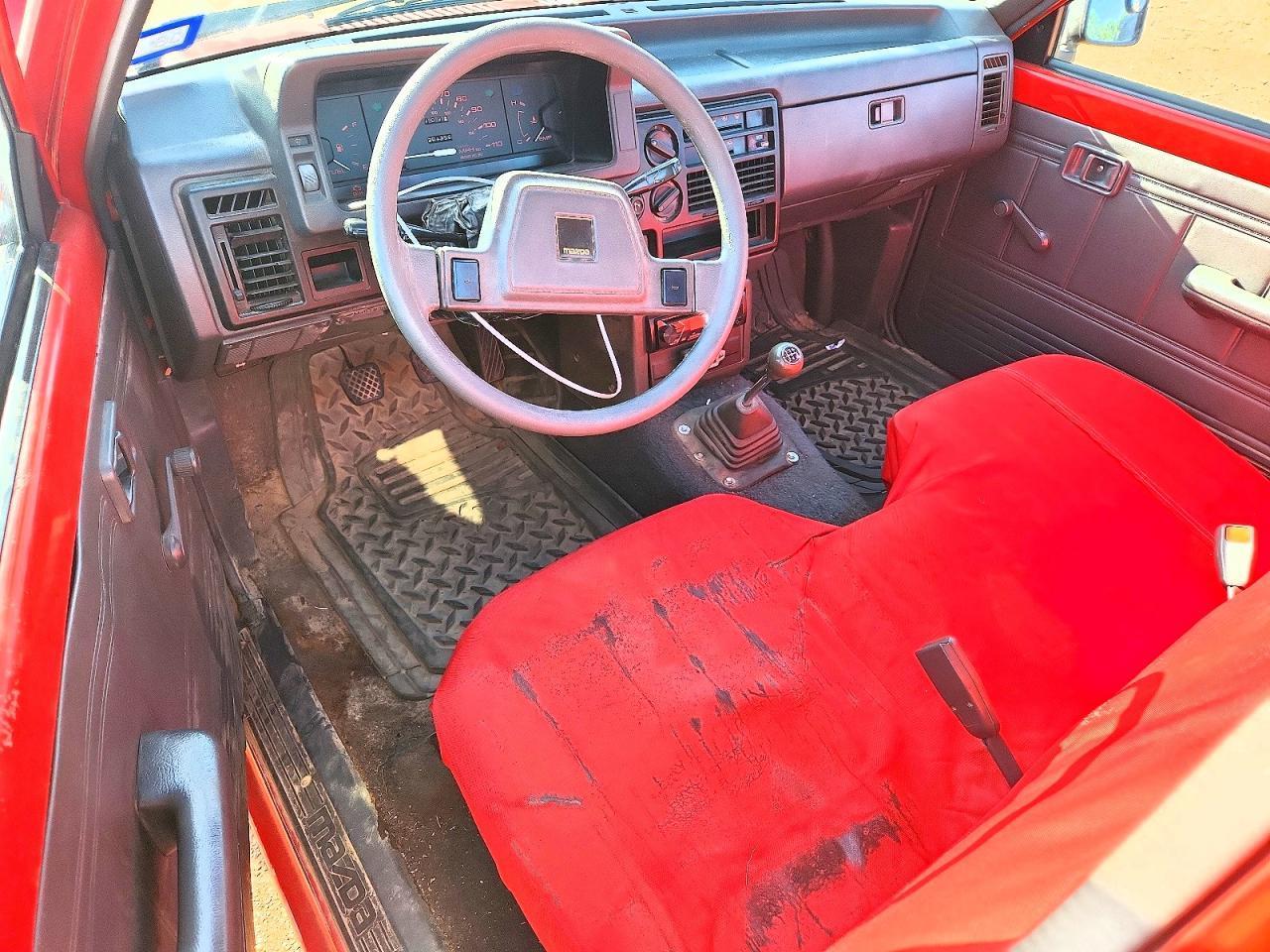 1990 Mazda B2200 Short BED