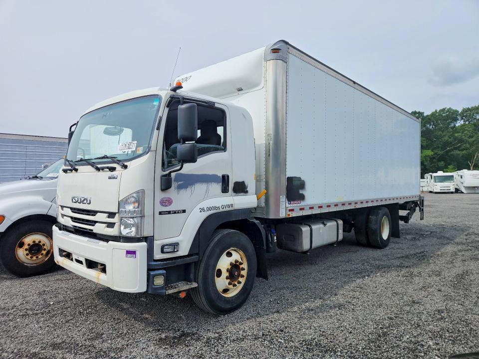 2018 Isuzu Ftr box Truck