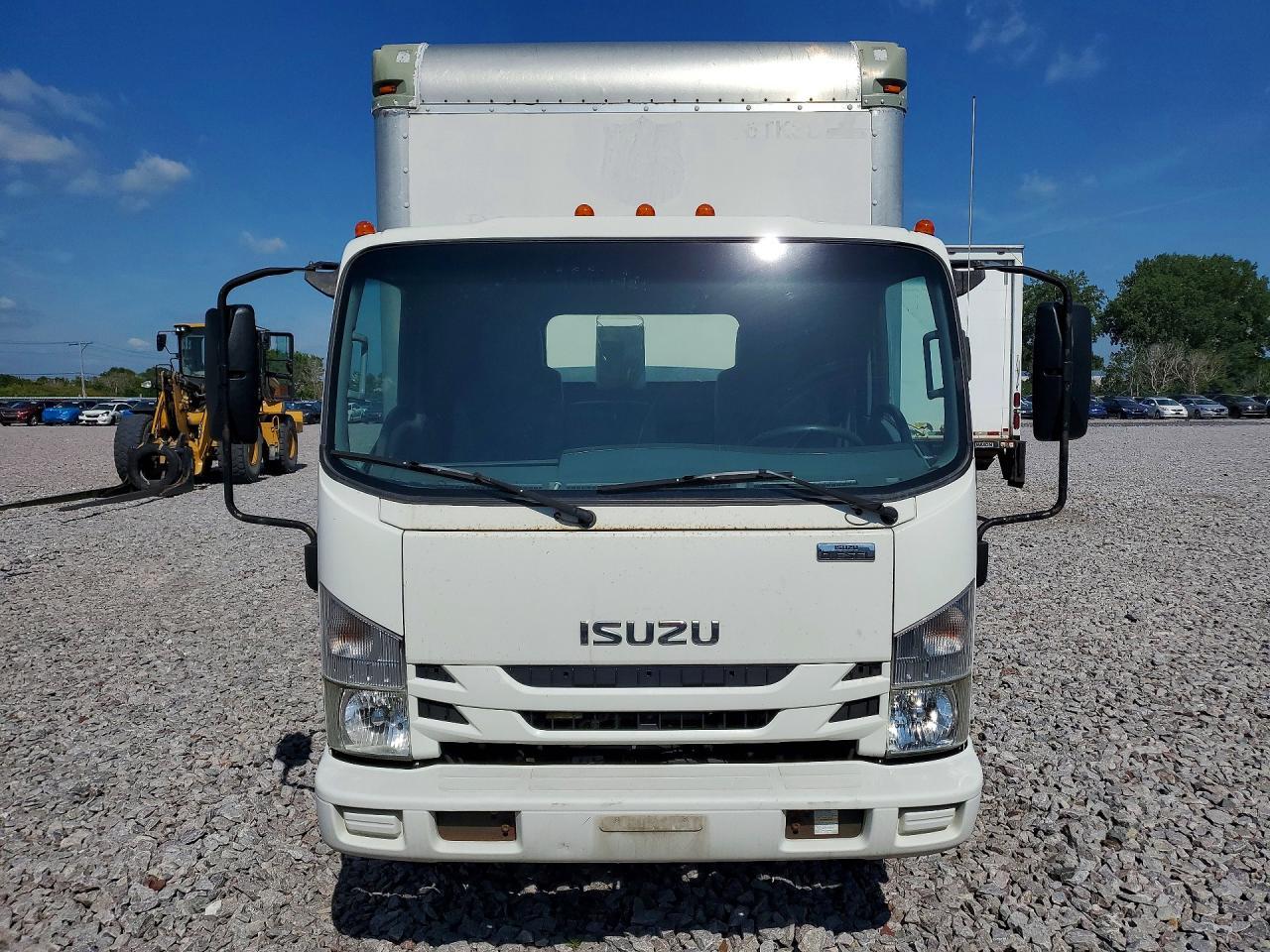2017 Isuzu NQR BOX Truck