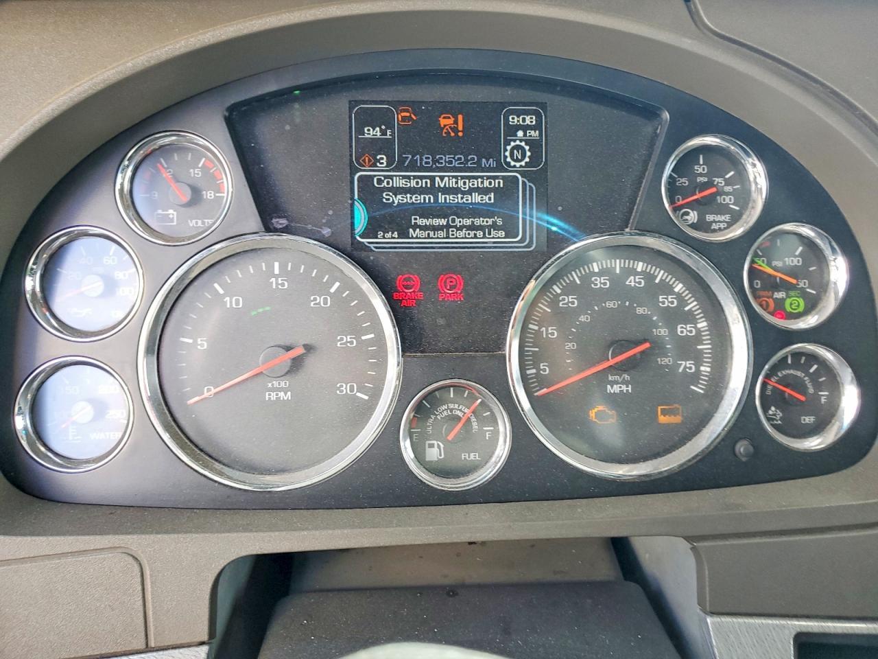 2018 Kenworth T680 Semi Truck