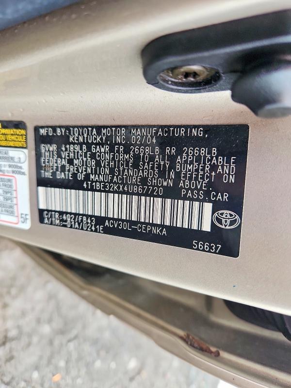 2004 Toyota Camry le