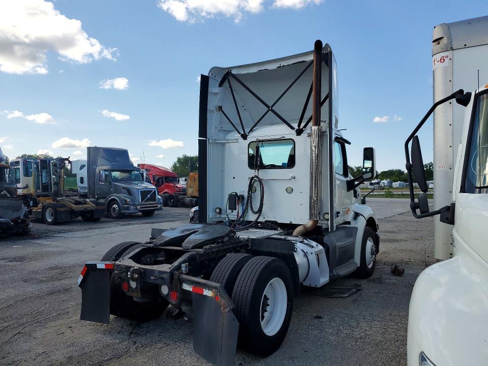2018 Peterbilt 579 Semi Truck