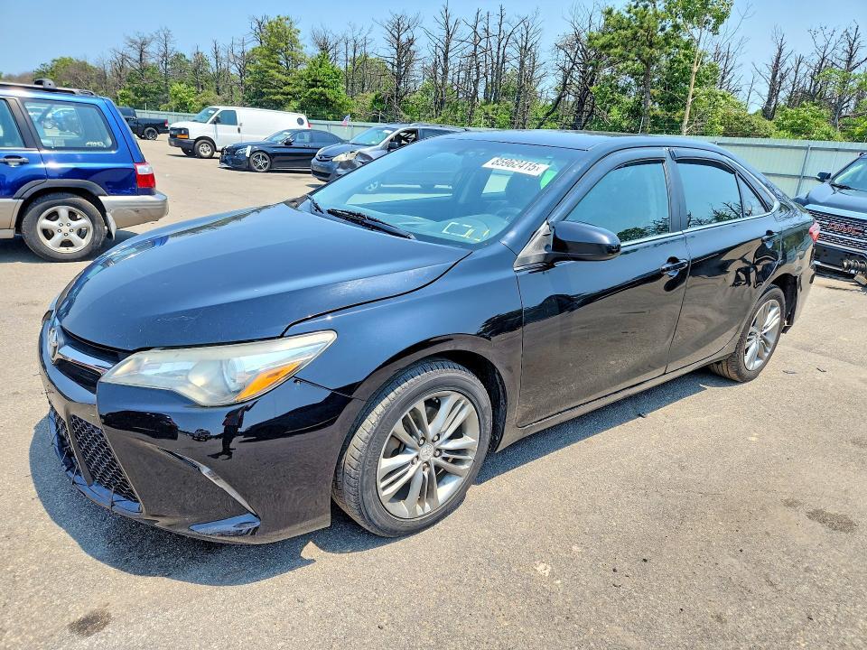 2016 Toyota Camry se