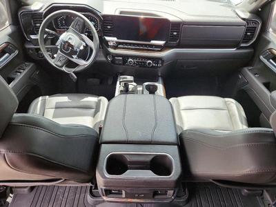 2025 GMC Sierra K1500 Elevation