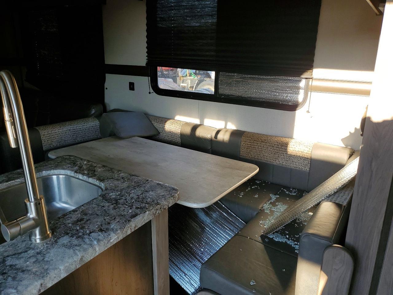 2020 Keystone Zinger Camper