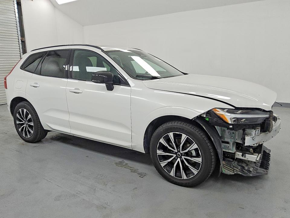 2024 Volvo Xc60 Plus