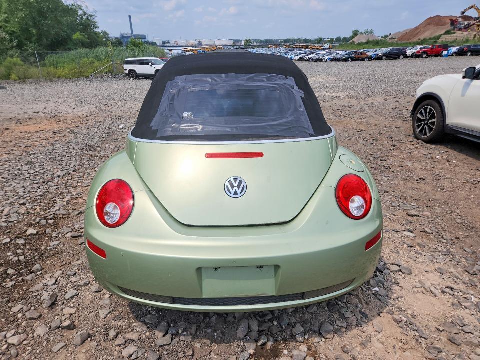 2009 Volkswagen New Beetle s
