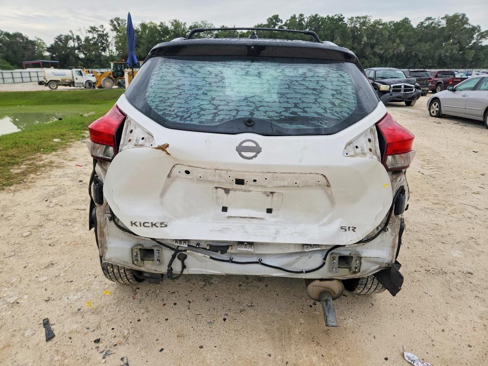 2019 Nissan Kicks sr