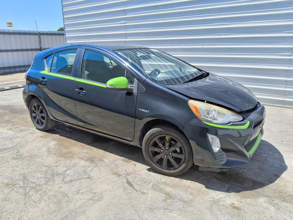 2016 Toyota Prius c Persona Special Edition