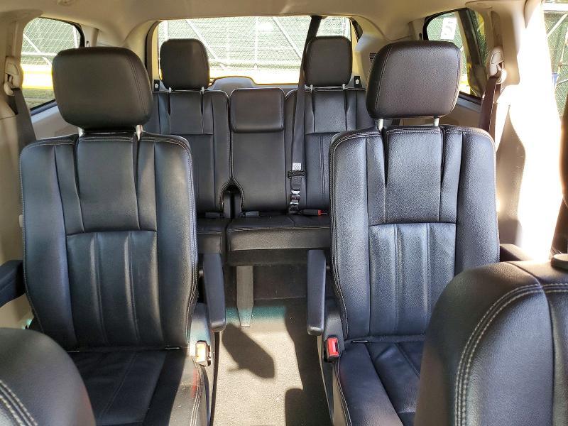 2015 Chrysler Town & Country Touring