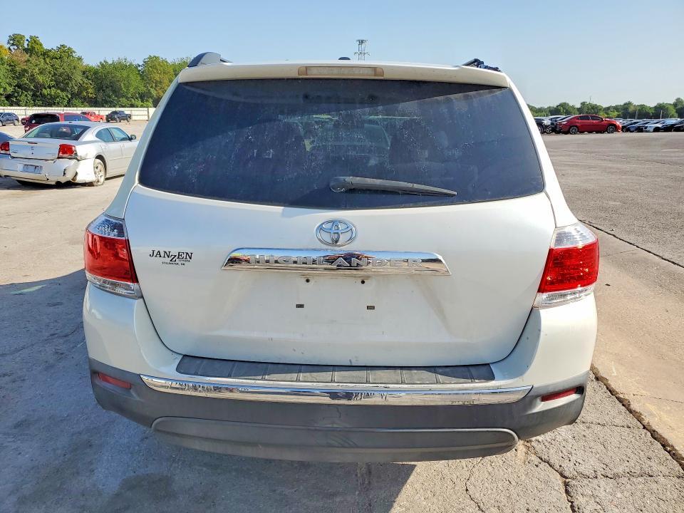 2011 Toyota Highlander Base