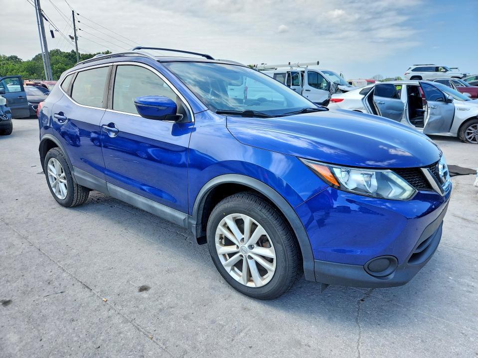 2017 Nissan Rogue Sport sv